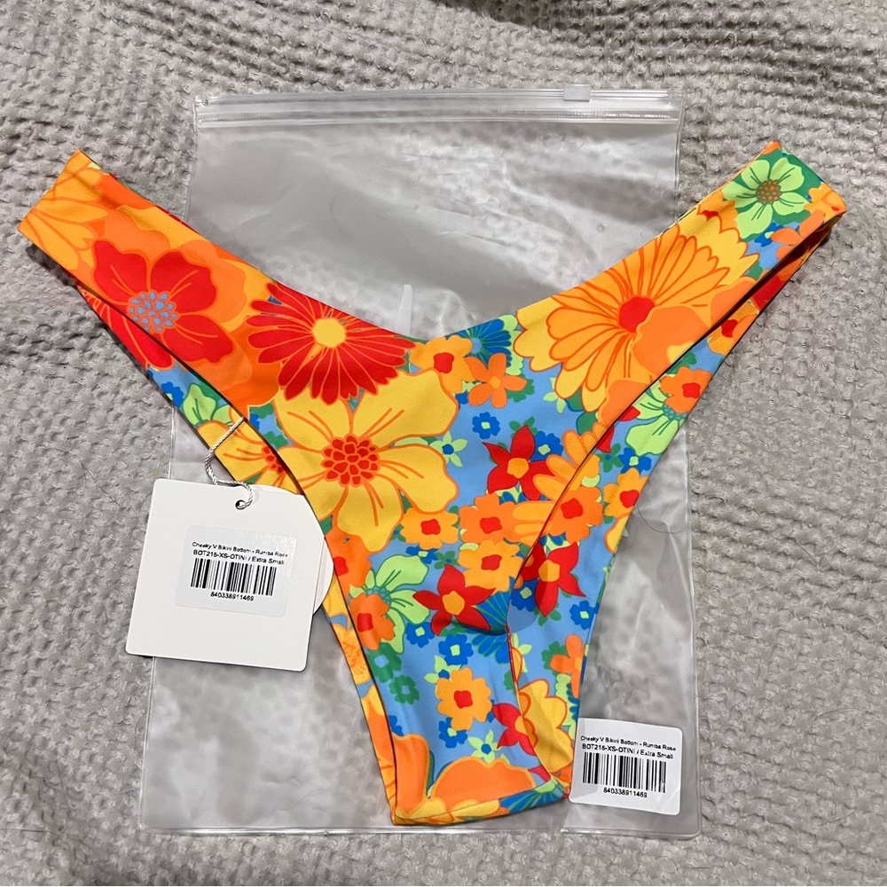 Kulani Kini - cheeky V bikini bottom - Rumba Rose